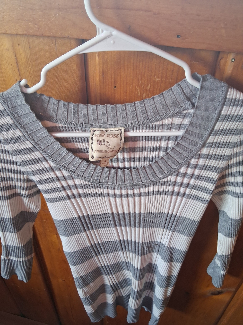 Y2k Pink Rose Gray & White Ribbed Scoop Neck Sweater